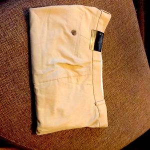 Banana Republic shorts tan size 4